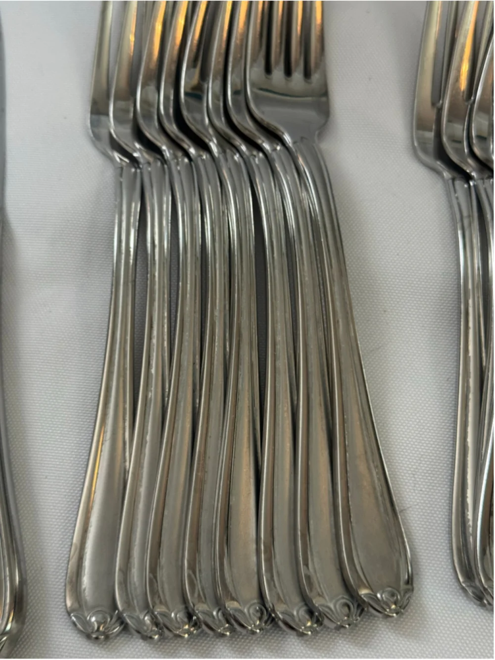 Gorham Melon Bud Frosted 18/10 Stainless Flatware 37 Pc Set Service for 8